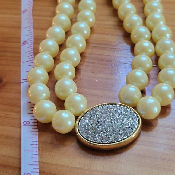 Avon 2005 Pearl Necklace & Earring Gift Set (President’s Recognition, DHM) - Picture 6 of 11